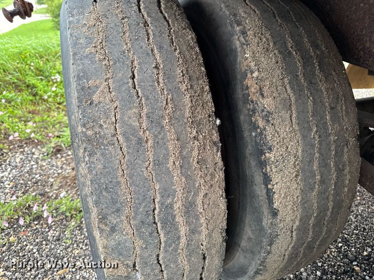 image for item EM2221 1989 Stoughton AVVW-485T-S-C dry van trailer