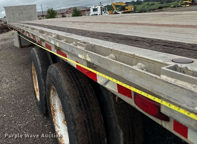 image for item EM2222 1990 Wilson CF-900 flatbed trailer