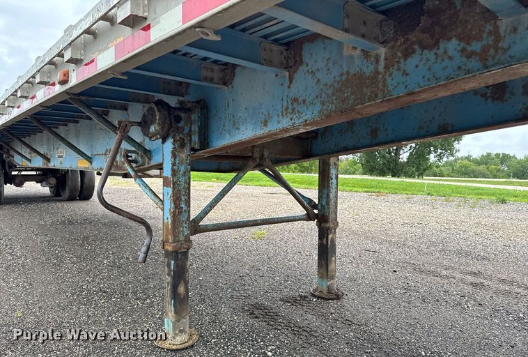 image for item EM2222 1990 Wilson CF-900 flatbed trailer