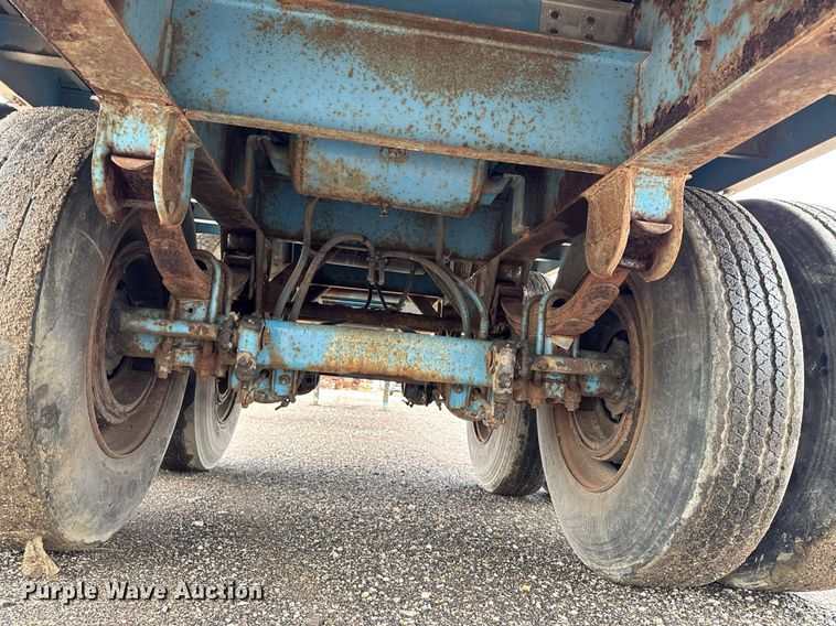 image for item EM2222 1990 Wilson CF-900 flatbed trailer