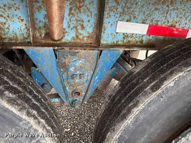 image for item EM2222 1990 Wilson CF-900 flatbed trailer