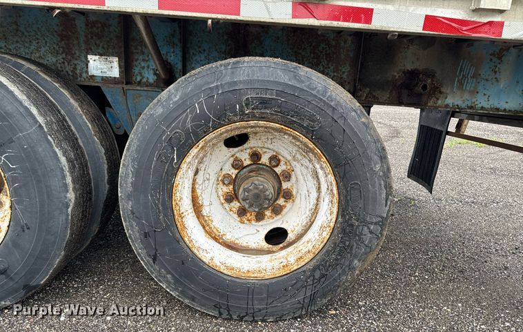 image for item EM2222 1990 Wilson CF-900 flatbed trailer