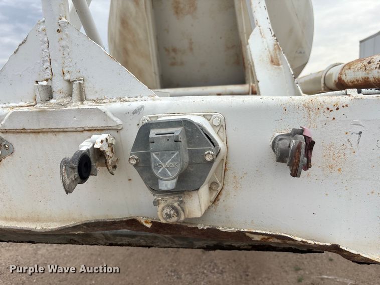 image for item EM5073 1991 Fruehauf pneumatic dry bulk trailer