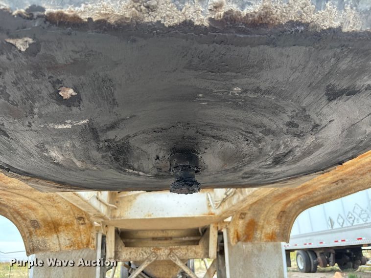 image for item EM5073 1991 Fruehauf pneumatic dry bulk trailer