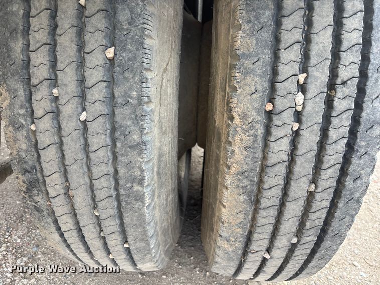 image for item EM5073 1991 Fruehauf pneumatic dry bulk trailer