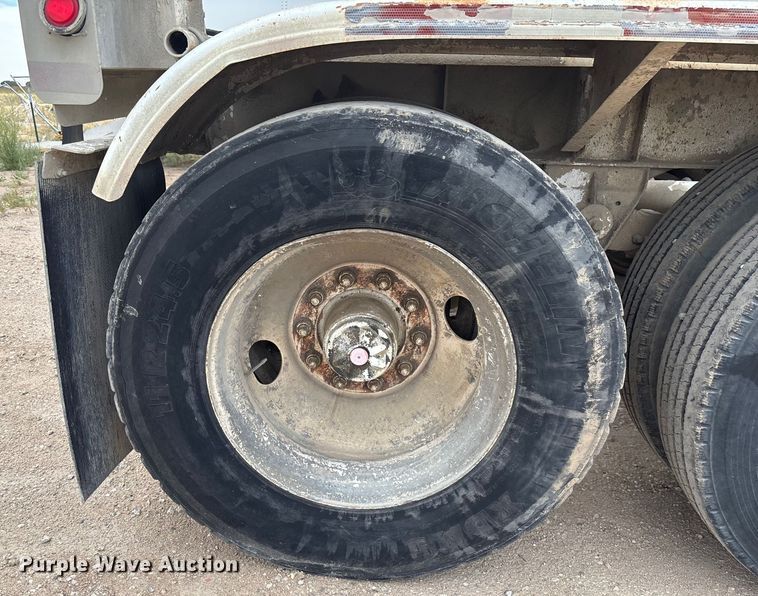 image for item EM5073 1991 Fruehauf pneumatic dry bulk trailer