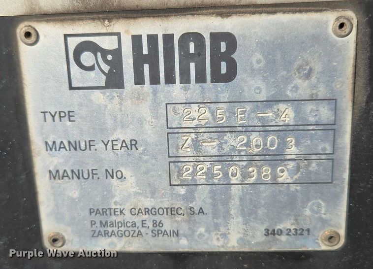 image for item EN2075 2005 International 7600 crane truck 