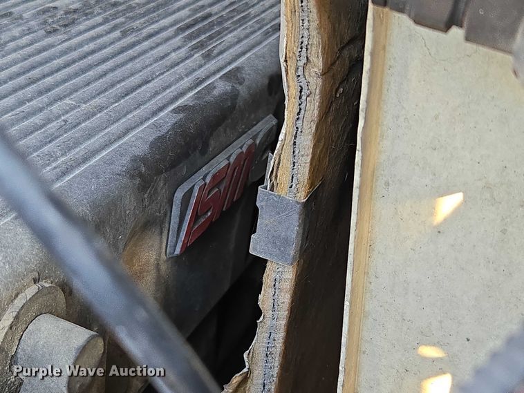 image for item EN2075 2005 International 7600 crane truck 