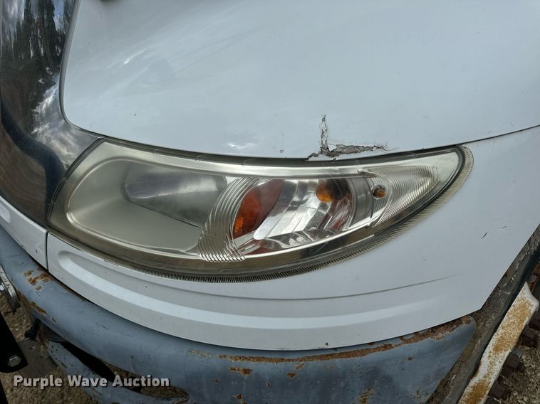 image for item EN4521 2007 International 4400 truck cab and chassis