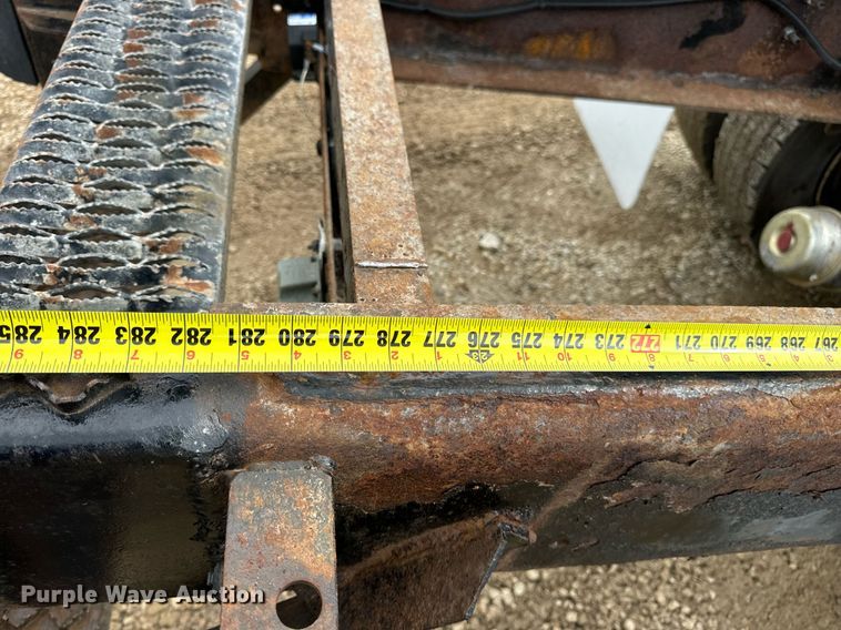 image for item EN4521 2007 International 4400 truck cab and chassis