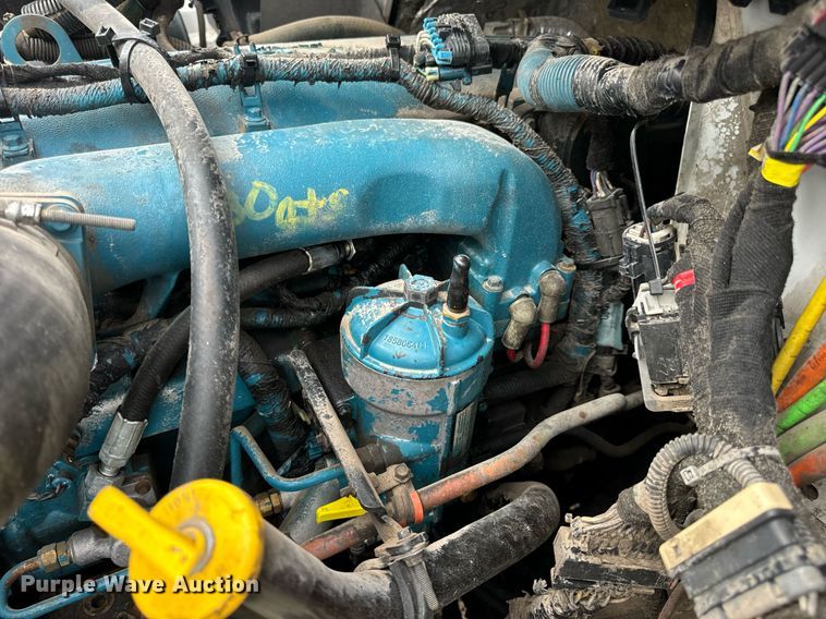 image for item EN4521 2007 International 4400 truck cab and chassis