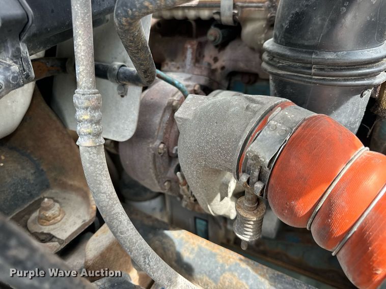 image for item EN4521 2007 International 4400 truck cab and chassis