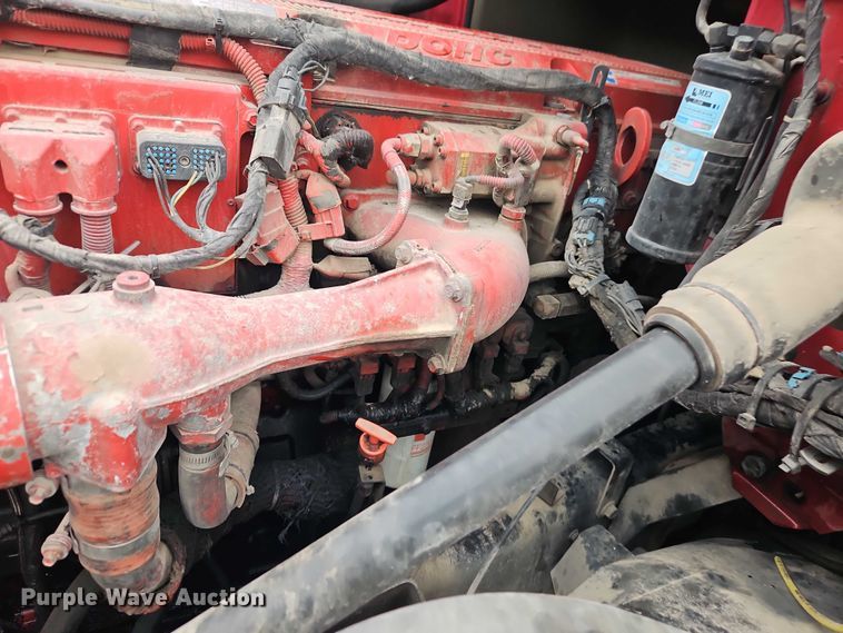 image for item EO4624 2007 Volvo VNL semi truck