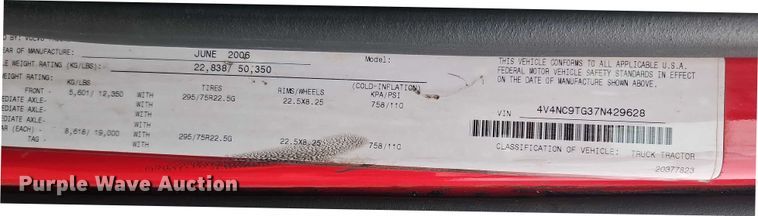 image for item EO4624 2007 Volvo VNL semi truck