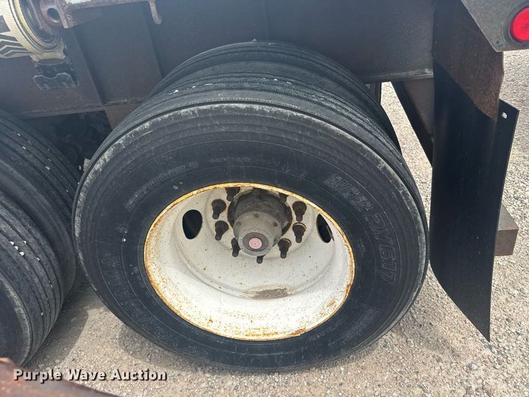 image for item ER2208 1997 Trailermobile flatbed trailer