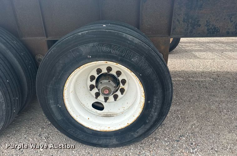 image for item ER2208 1997 Trailermobile flatbed trailer