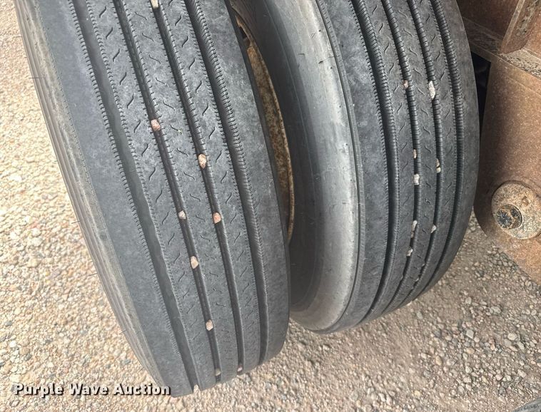 image for item ER2208 1997 Trailermobile flatbed trailer