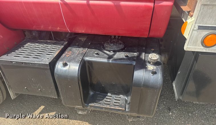 image for item ER2224 1996 GMC TopKick rollback truck