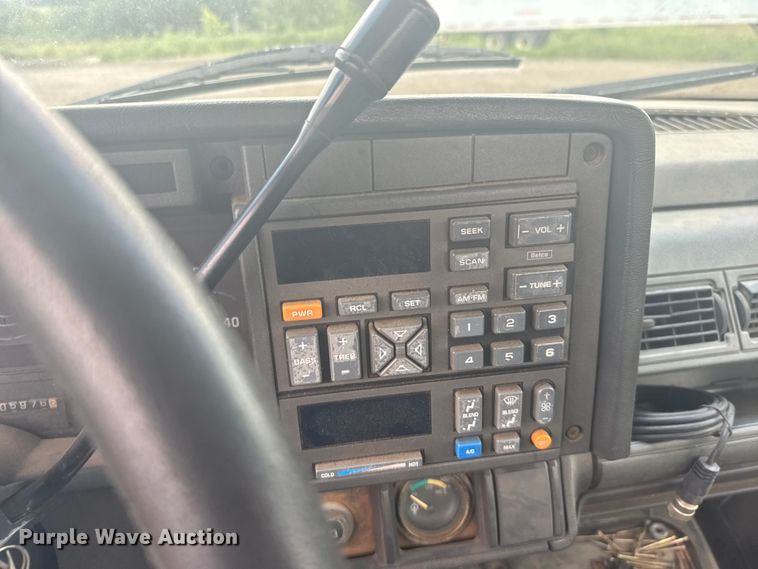 image for item ER2224 1996 GMC TopKick rollback truck