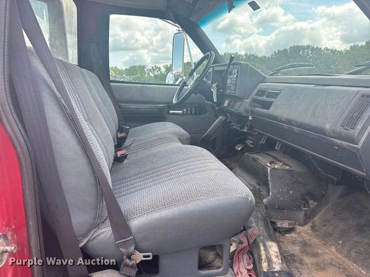 image for item ER2224 1996 GMC TopKick rollback truck