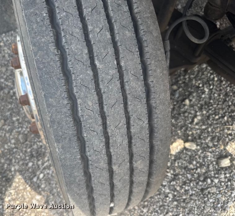 image for item ER2224 1996 GMC TopKick rollback truck