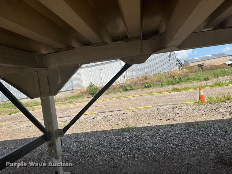 image for item ER2225 2014 Travis Body end dump trailer