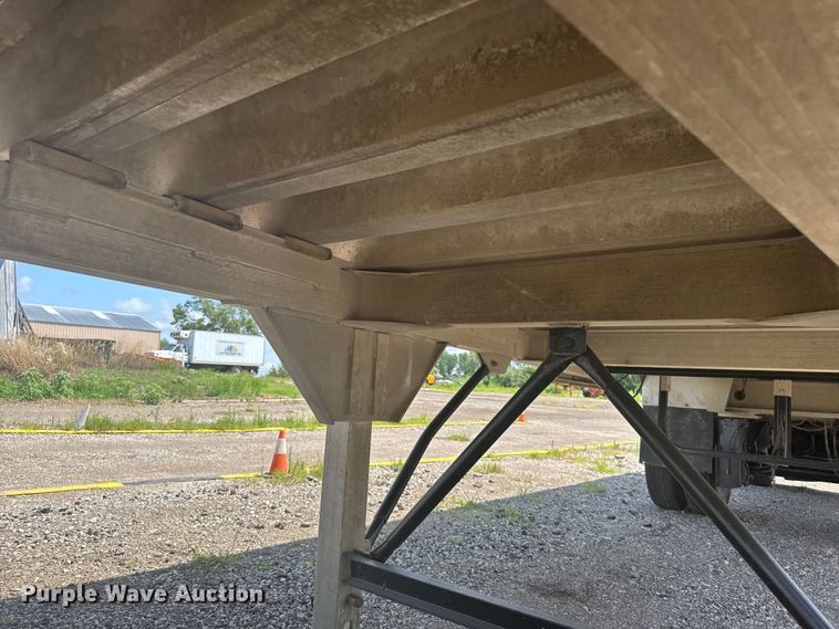 image for item ER2225 2014 Travis Body end dump trailer