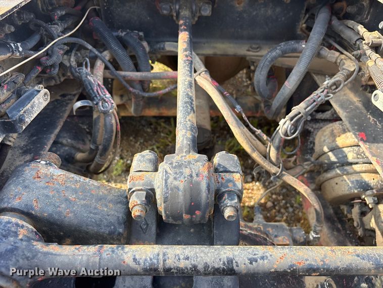 image for item ET7041 2001 Kenworth T800 semi truck