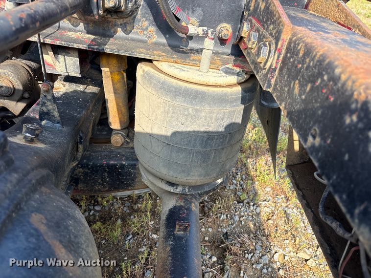 image for item ET7041 2001 Kenworth T800 semi truck