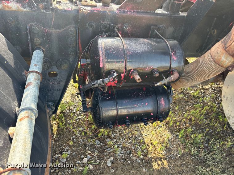 image for item ET7041 2001 Kenworth T800 semi truck