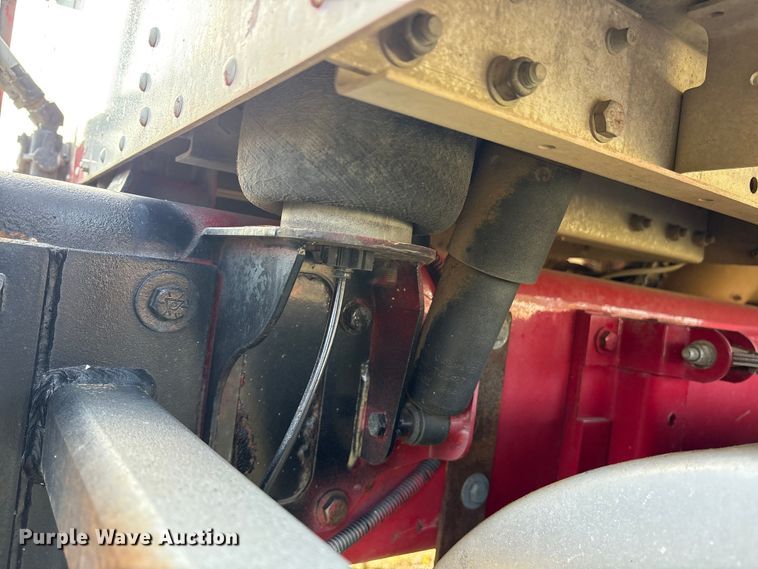 image for item ET7041 2001 Kenworth T800 semi truck