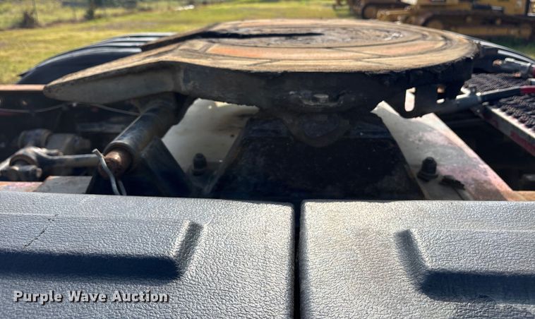 image for item ET7041 2001 Kenworth T800 semi truck