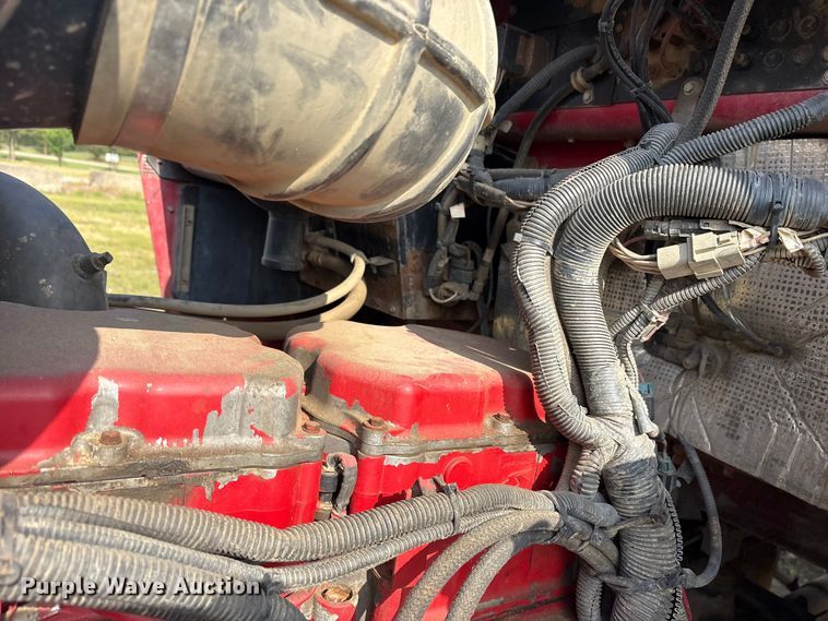 image for item ET7041 2001 Kenworth T800 semi truck