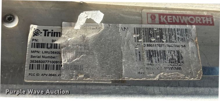 image for item ET7041 2001 Kenworth T800 semi truck