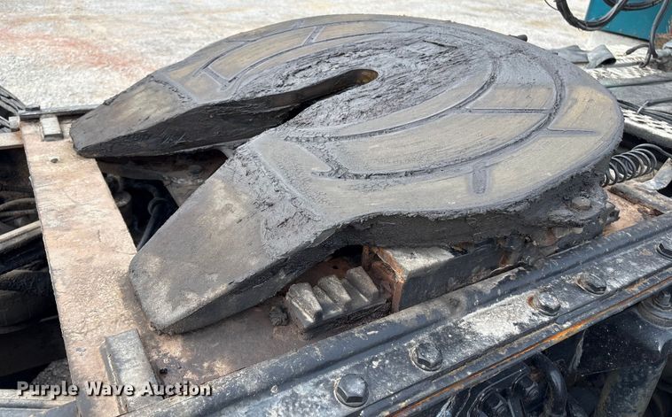 image for item ET8504 2005 Kenworth T800 semi truck