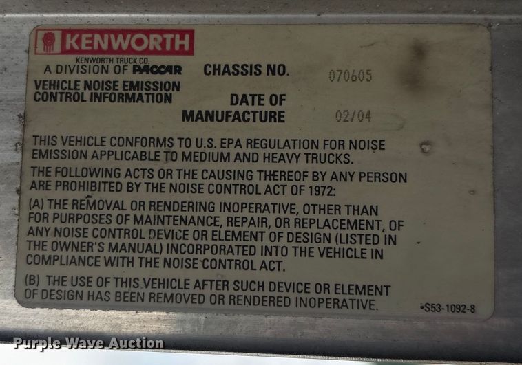 image for item ET8504 2005 Kenworth T800 semi truck