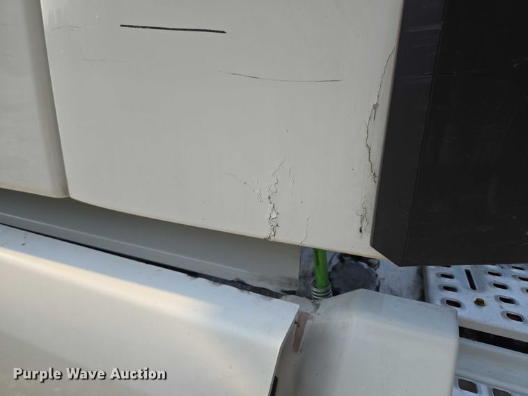 image for item EU3536 2019 Volvo Truck VNL semi truck