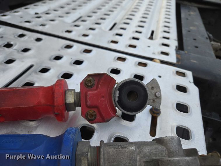 image for item EU3536 2019 Volvo Truck VNL semi truck