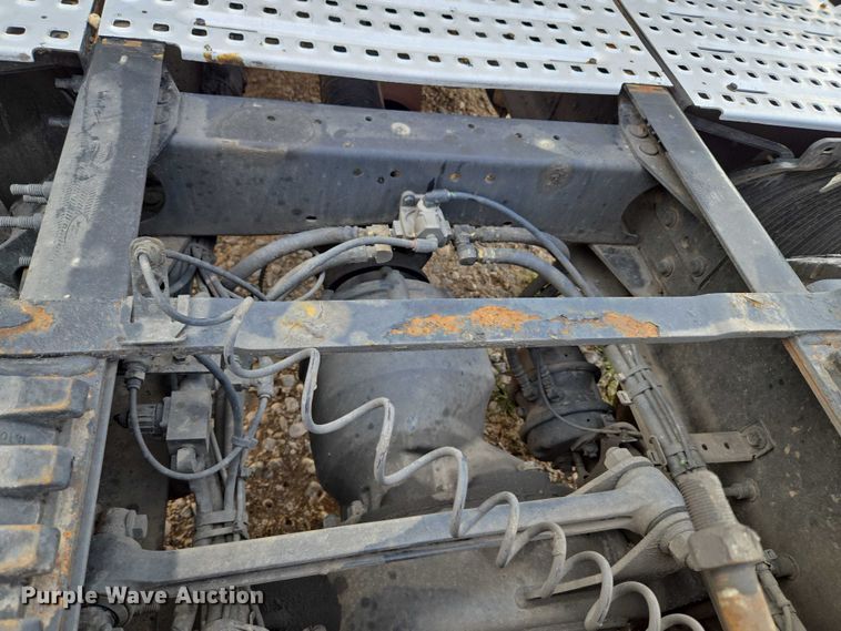 image for item EU3536 2019 Volvo Truck VNL semi truck