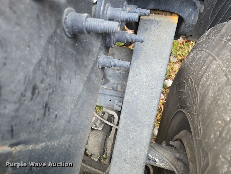 image for item EU3536 2019 Volvo Truck VNL semi truck