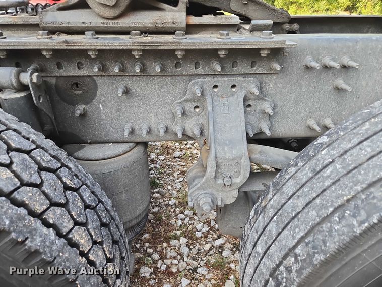 image for item EU3536 2019 Volvo Truck VNL semi truck