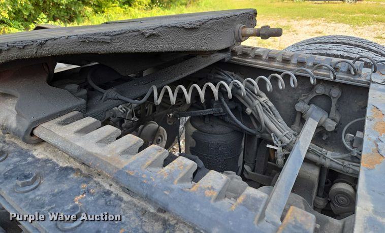 image for item EU3536 2019 Volvo Truck VNL semi truck