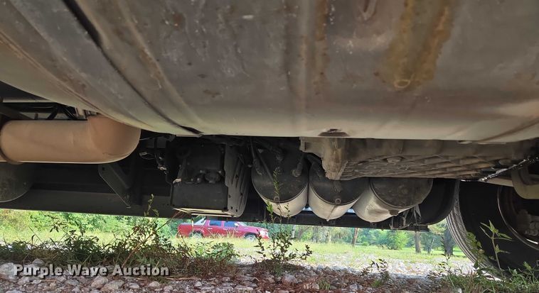 image for item EU3536 2019 Volvo Truck VNL semi truck