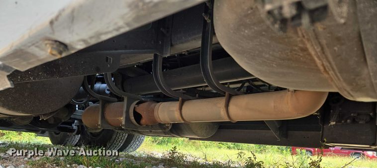 image for item EU3536 2019 Volvo Truck VNL semi truck