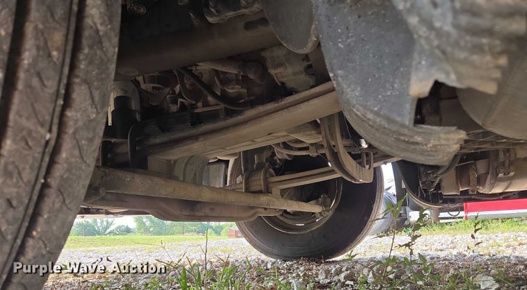 image for item EU3536 2019 Volvo Truck VNL semi truck