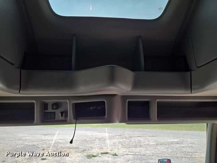 image for item EU3536 2019 Volvo Truck VNL semi truck