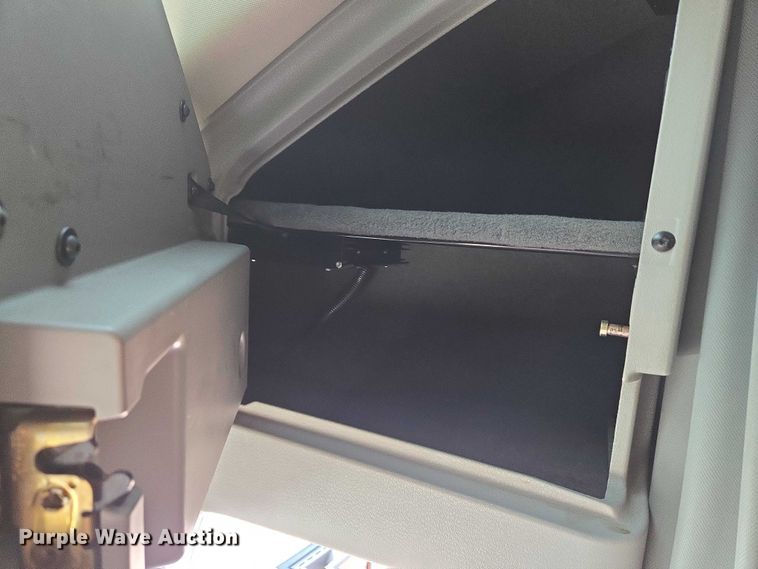 image for item EU3536 2019 Volvo Truck VNL semi truck