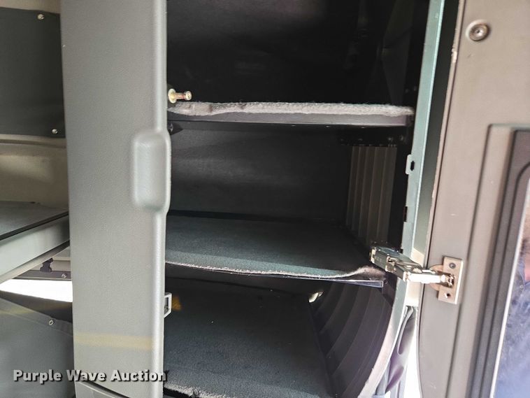 image for item EU3536 2019 Volvo Truck VNL semi truck