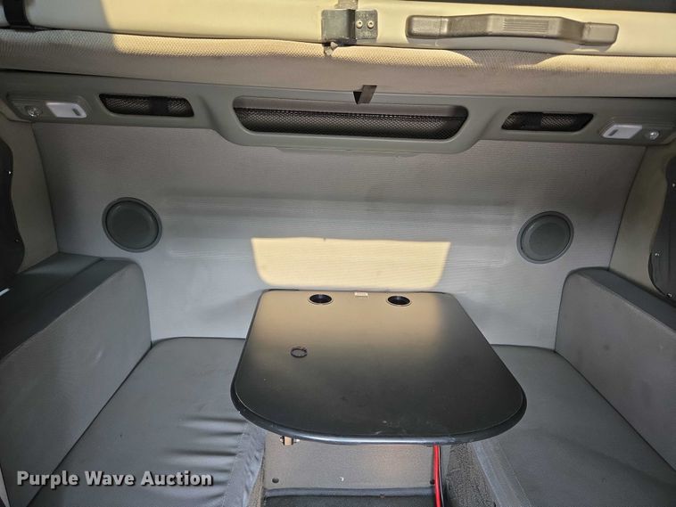 image for item EU3536 2019 Volvo Truck VNL semi truck