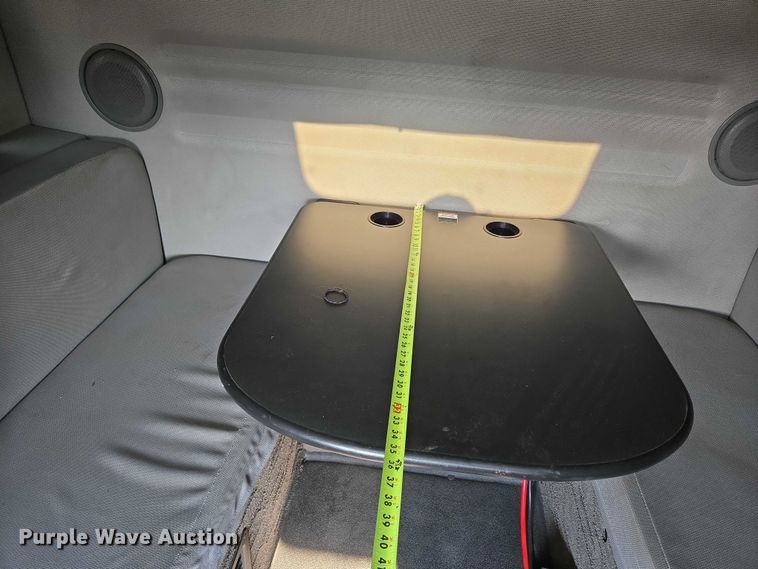 image for item EU3536 2019 Volvo Truck VNL semi truck